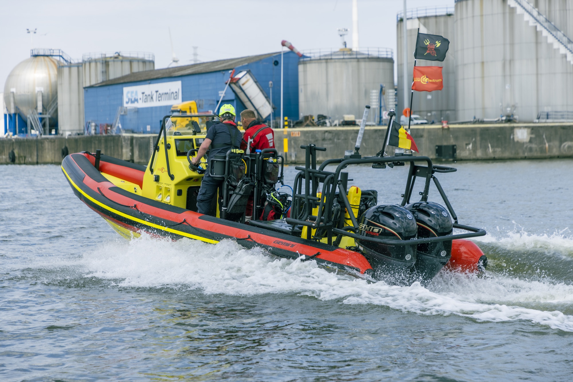 Gemini Marine WR650 professional RIB in operation