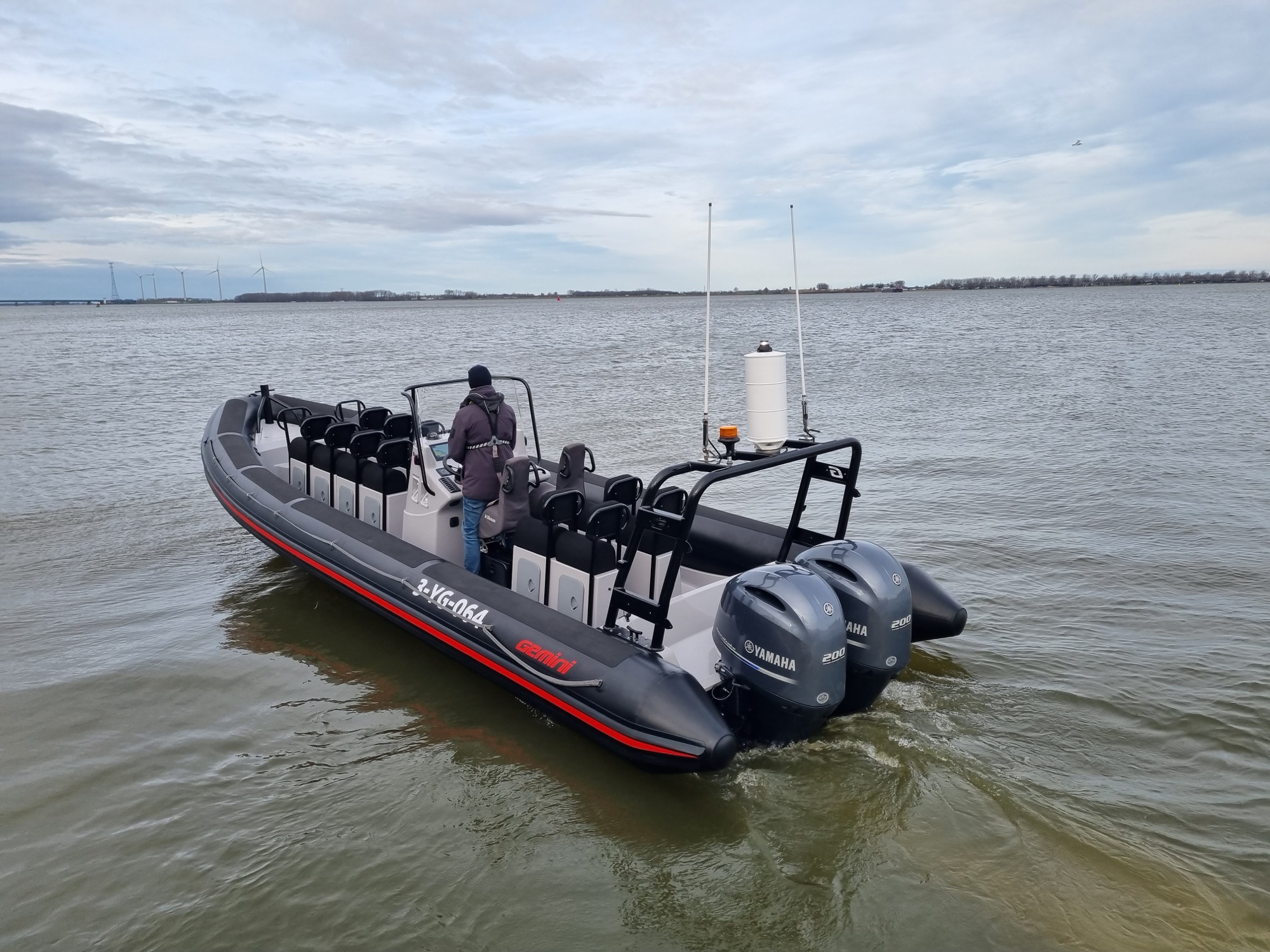 Gemini Marine WR880 professional RIB in operation