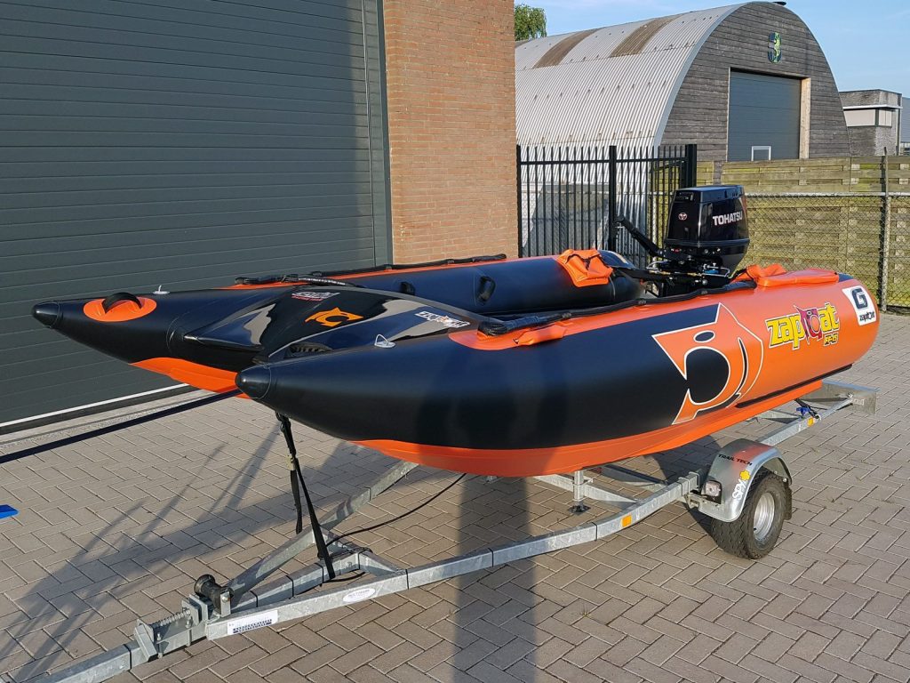Oranje-zwarte Gemini Zapcat FF-15 — 7