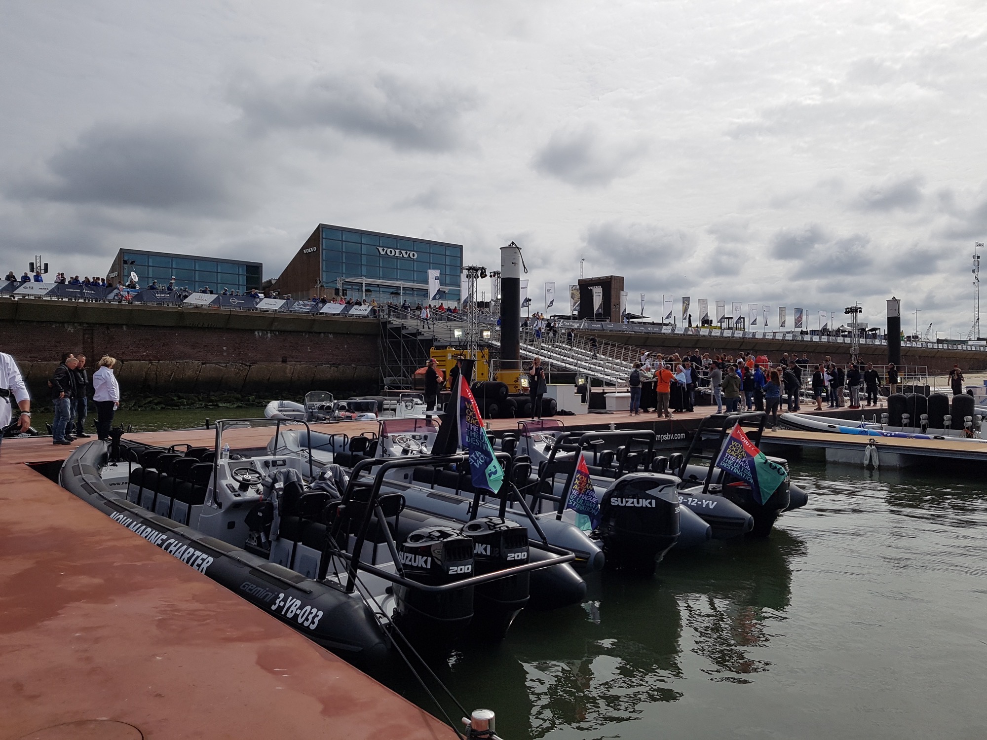 Support-RIBs in de haven tijdens de finish van de Volvo Ocean Race in Den Haag