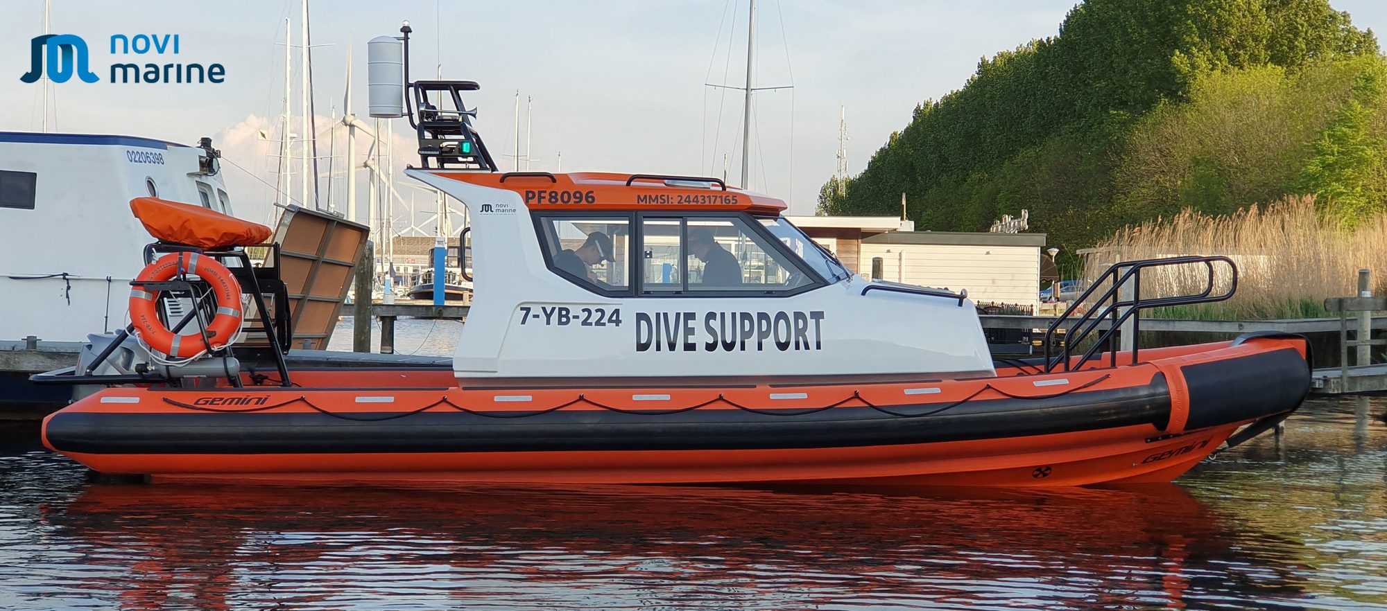 Professionele Cabin RIB huren: Gemini WR880 Parow