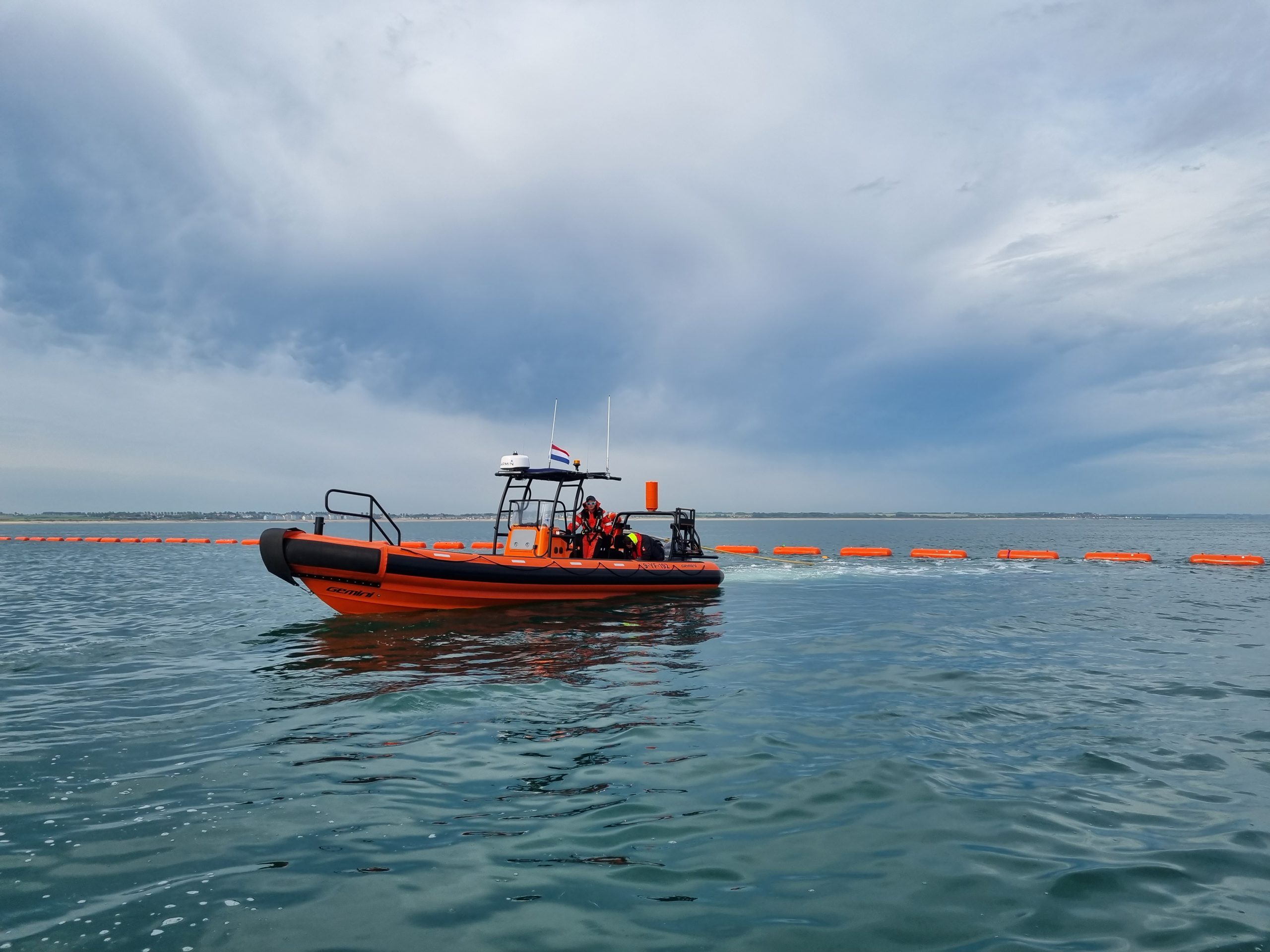 Novi Marine RIB tijdens kabelaanleg op zee
