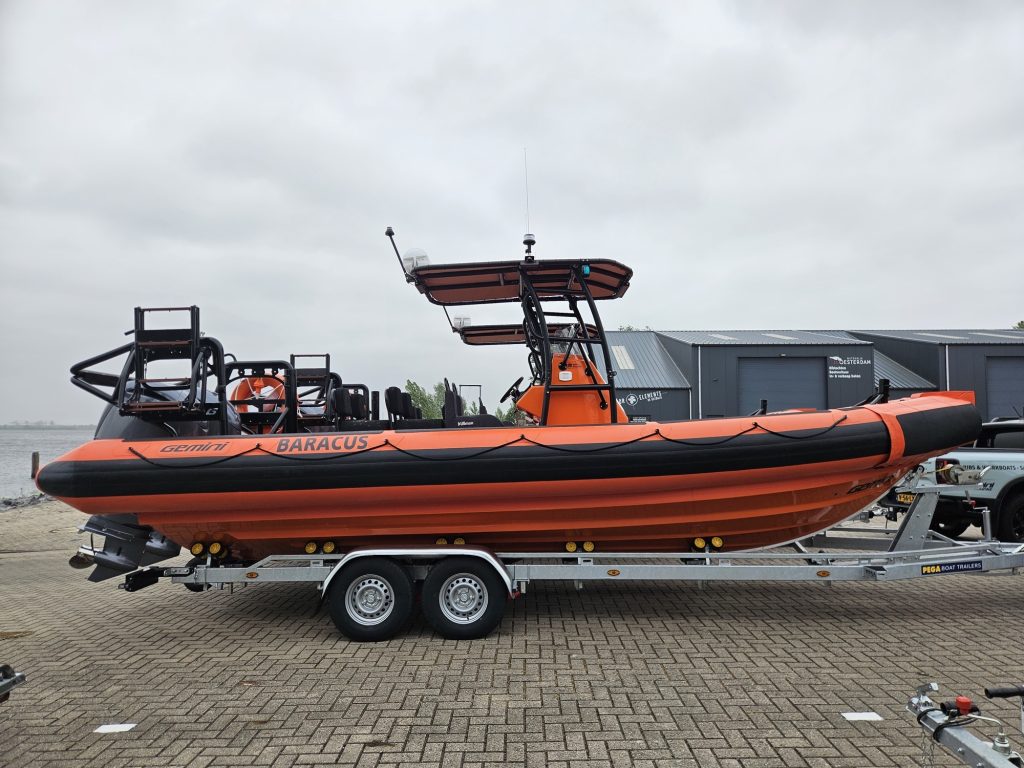 Projectbeeld 3 van Heavy Duty Cable Support RIB met dubbele Yamaha-motoren