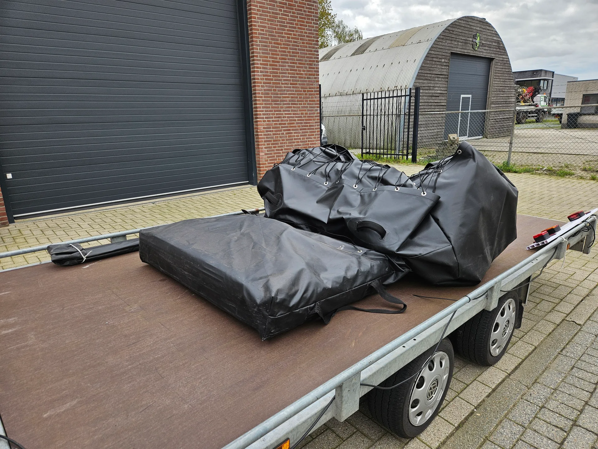 Opgevouwen Gemini Marine Dive 470 voor compact transport