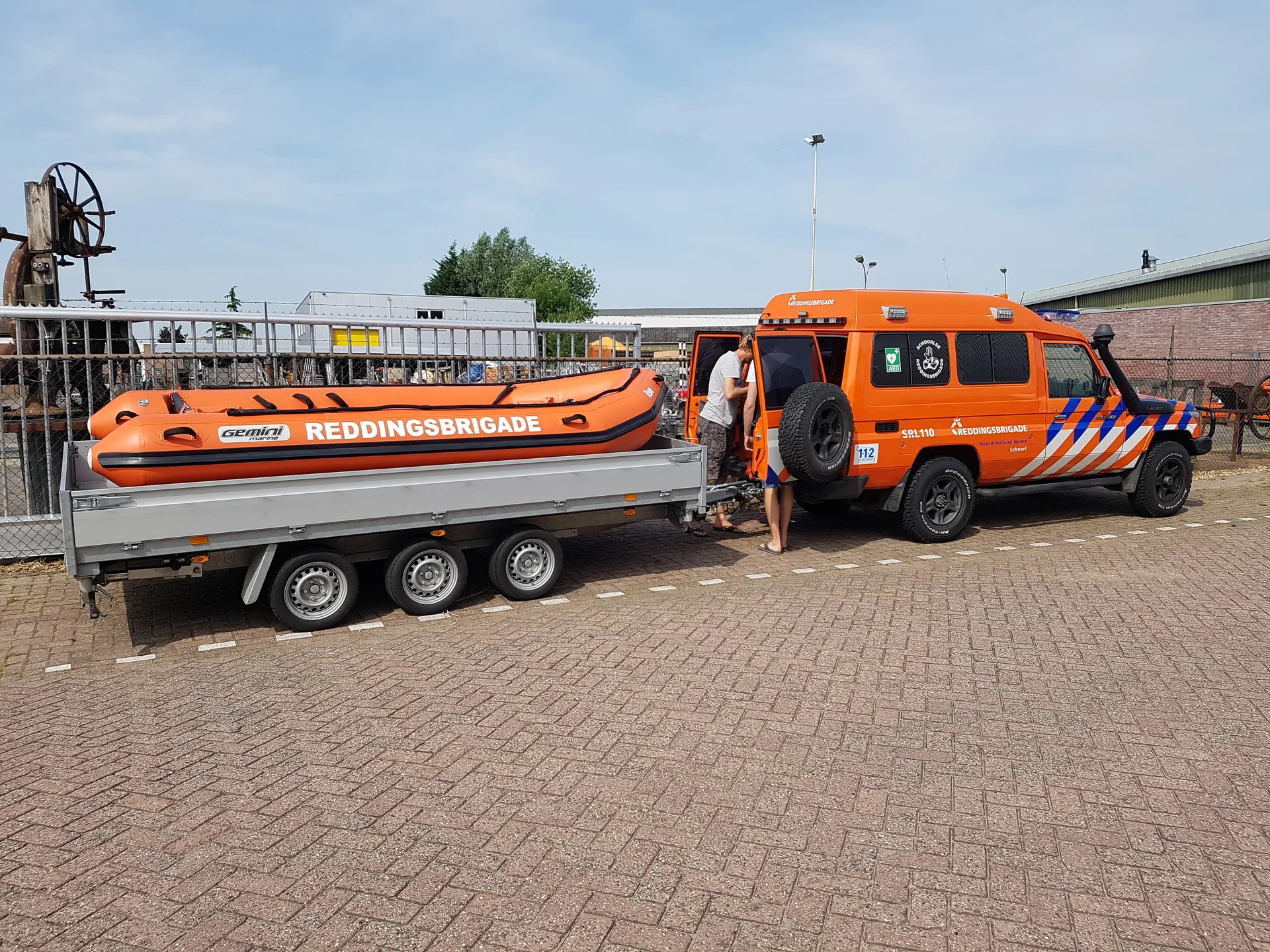 Gemini Marine GRX420 op transport bij de reddingsbrigade