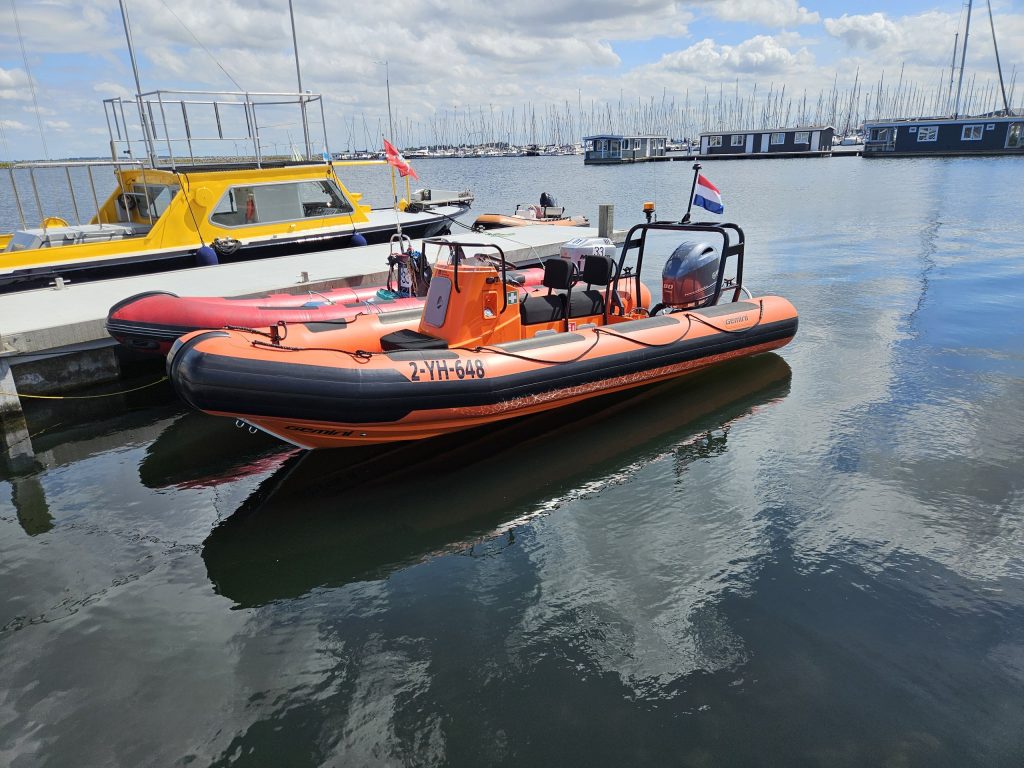 5.5 mtr Coach & Support RIB Oranjezicht