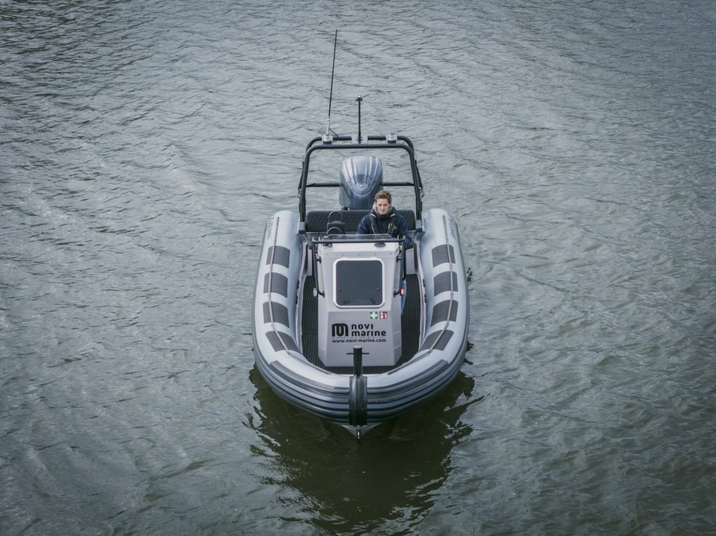 Projectbeeld 9 van Gemini WR720 Patrol RIB in de verhuurvloot