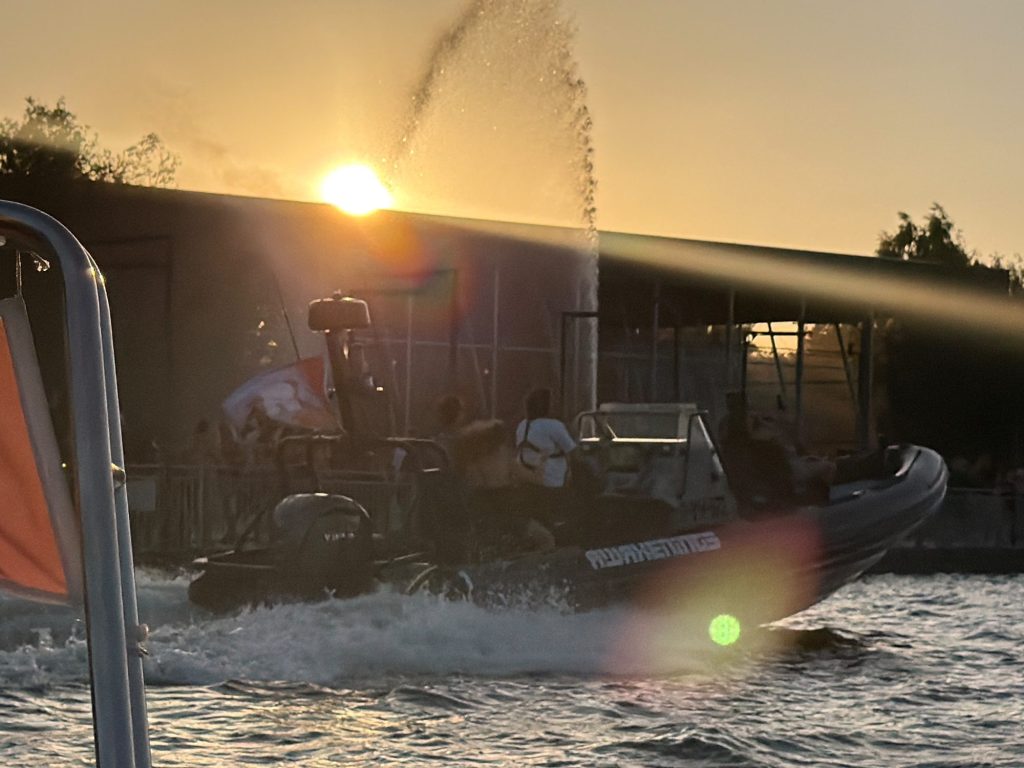 Projectbeeld 7 van Gemini RIB als watertaxi tijdens een festival