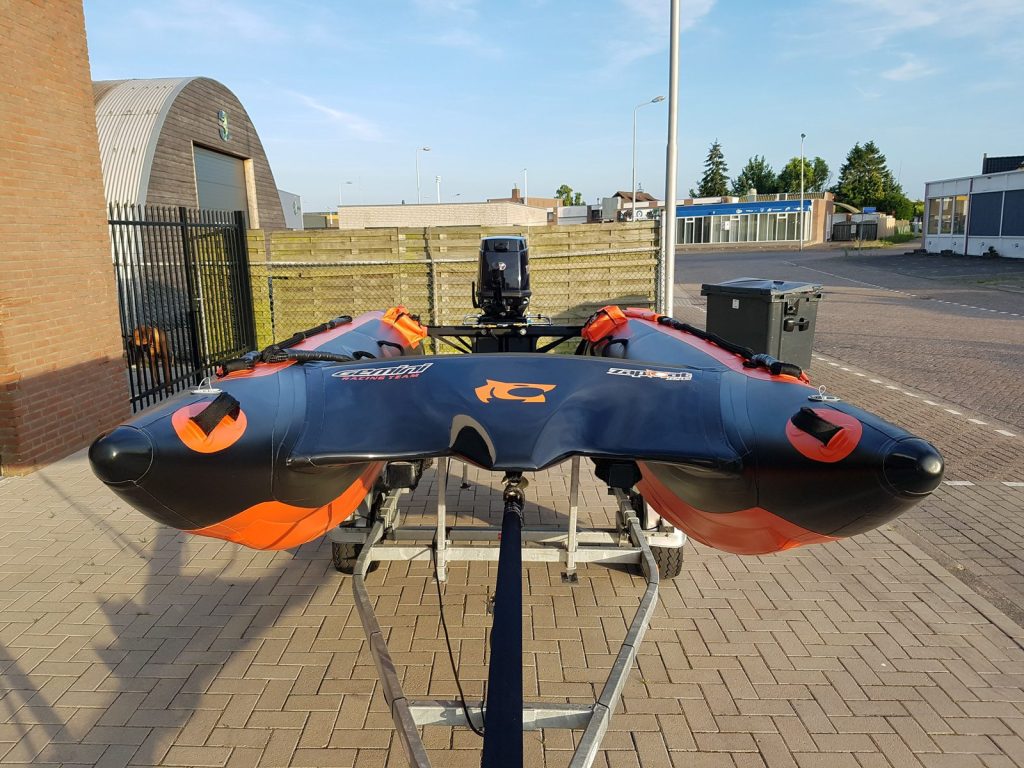 Orange and black Gemini Zapcat FF-15 — 4