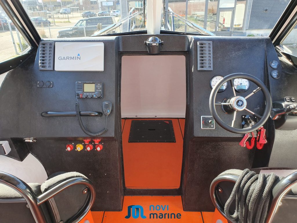 Gemini WR880 Parow Cabin RIB configured for offshore dive support — 2