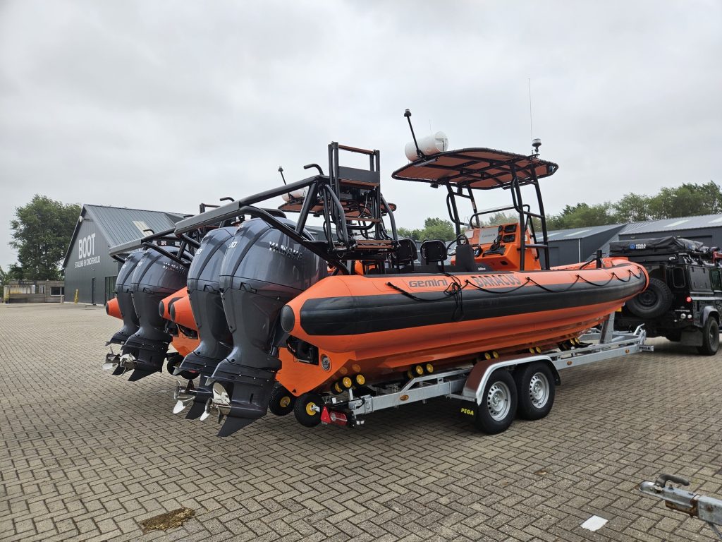Project image 4 showing Heavy Duty Cable Support RIB with twin Yamaha outboards
