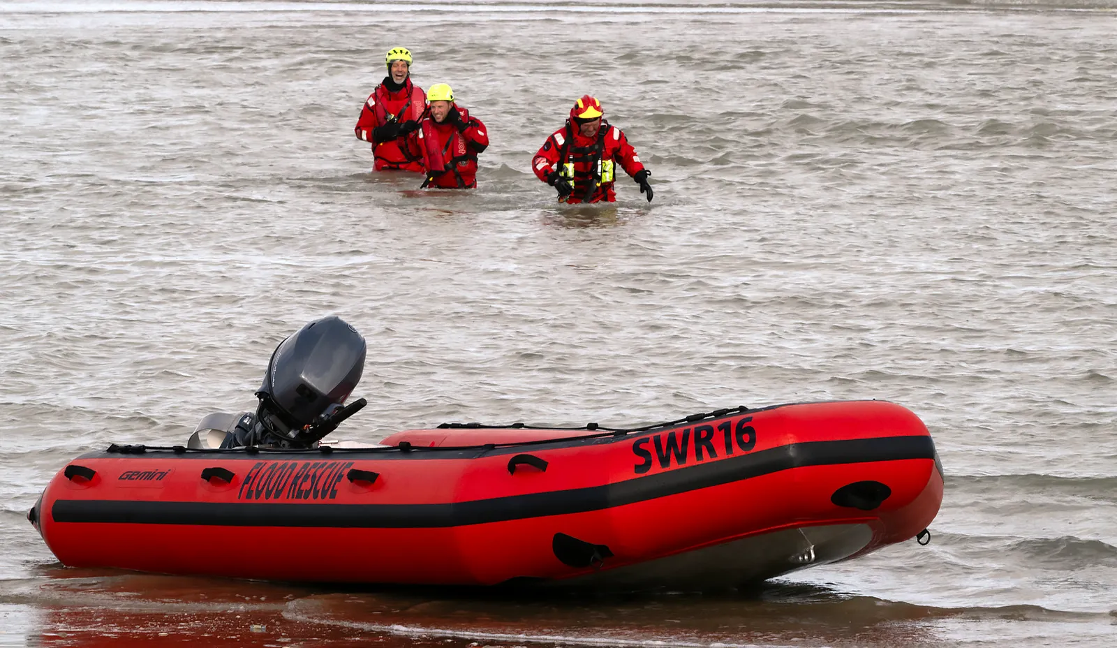 Gemini Marine SWR16 during a water rescue exercise