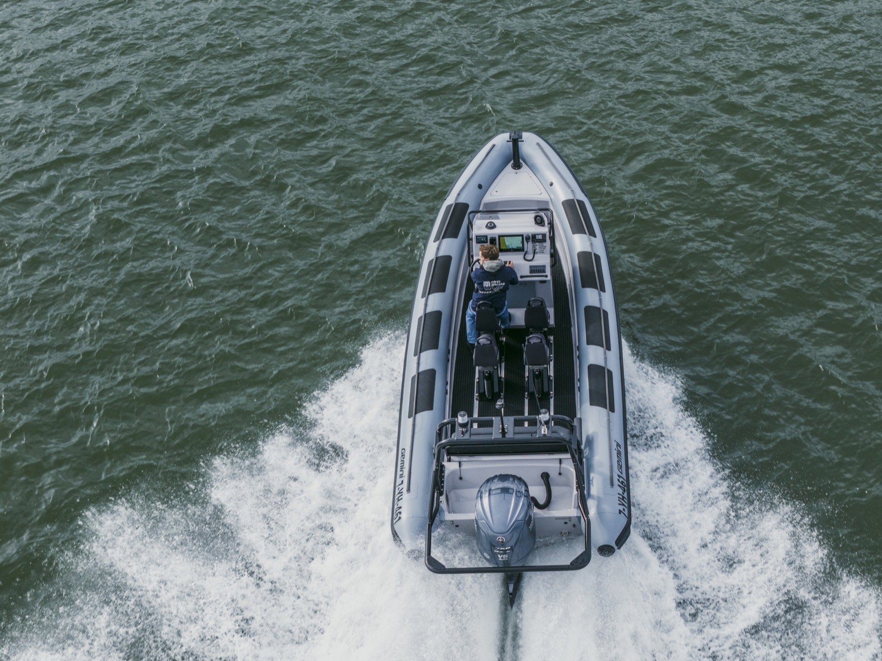 Overhead view of the Gemini Marine WR720