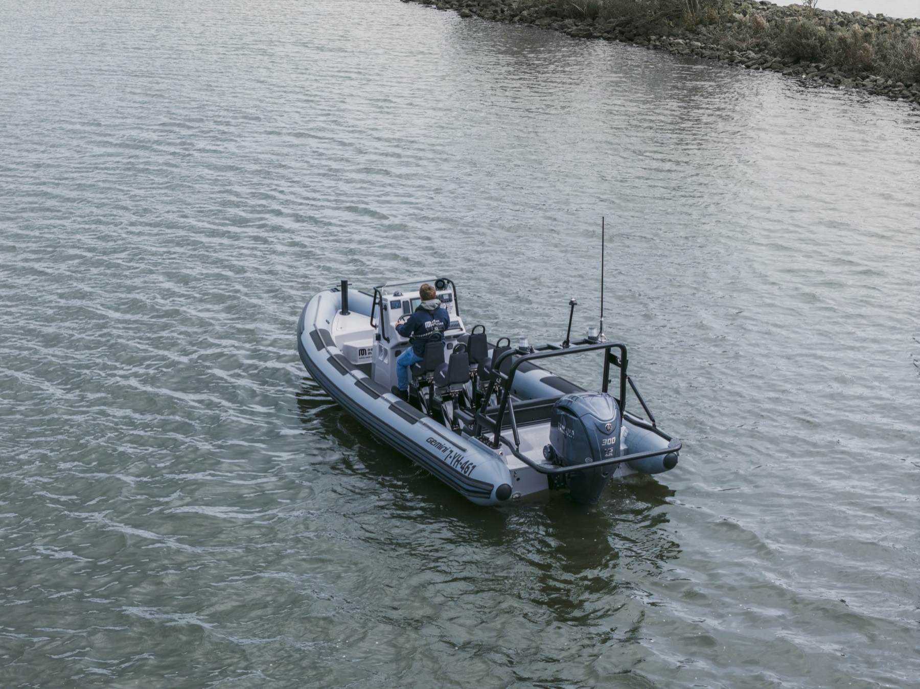 Gemini Marine WR720 in action on the water
